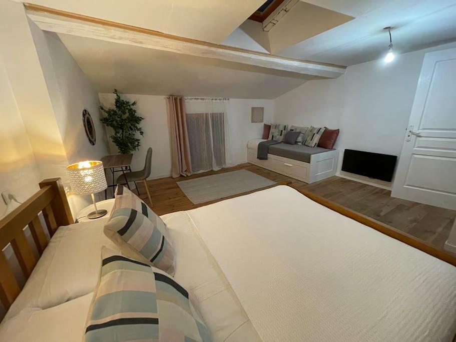 Villa Elegant And Charming Townhouse With Roof Terrace à Limoux Extérieur photo